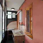 Casa 2 Sole - Mare - Montagna - Con Terrazza E Vista Suggestiva Apartman
