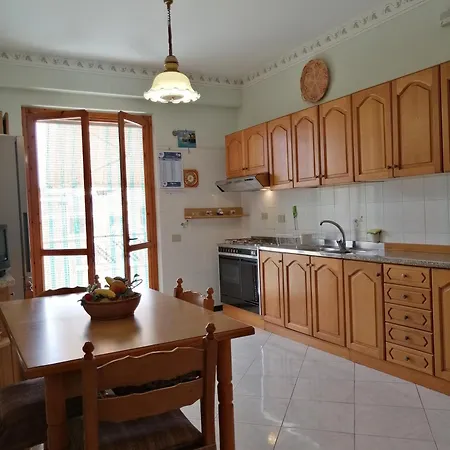 Casa 2 Sole - Mare - Montagna - Con Terrazza E Vista Suggestiva