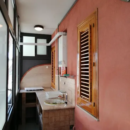 Casa 2 Sole - Mare - Montagna - Con Terrazza E Vista Suggestiva Daire